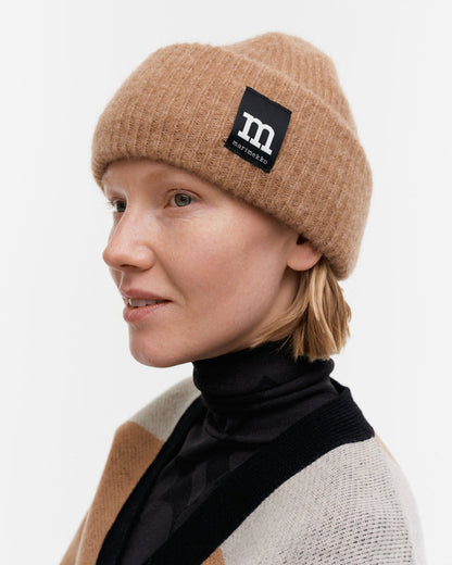 Pjettar beanie