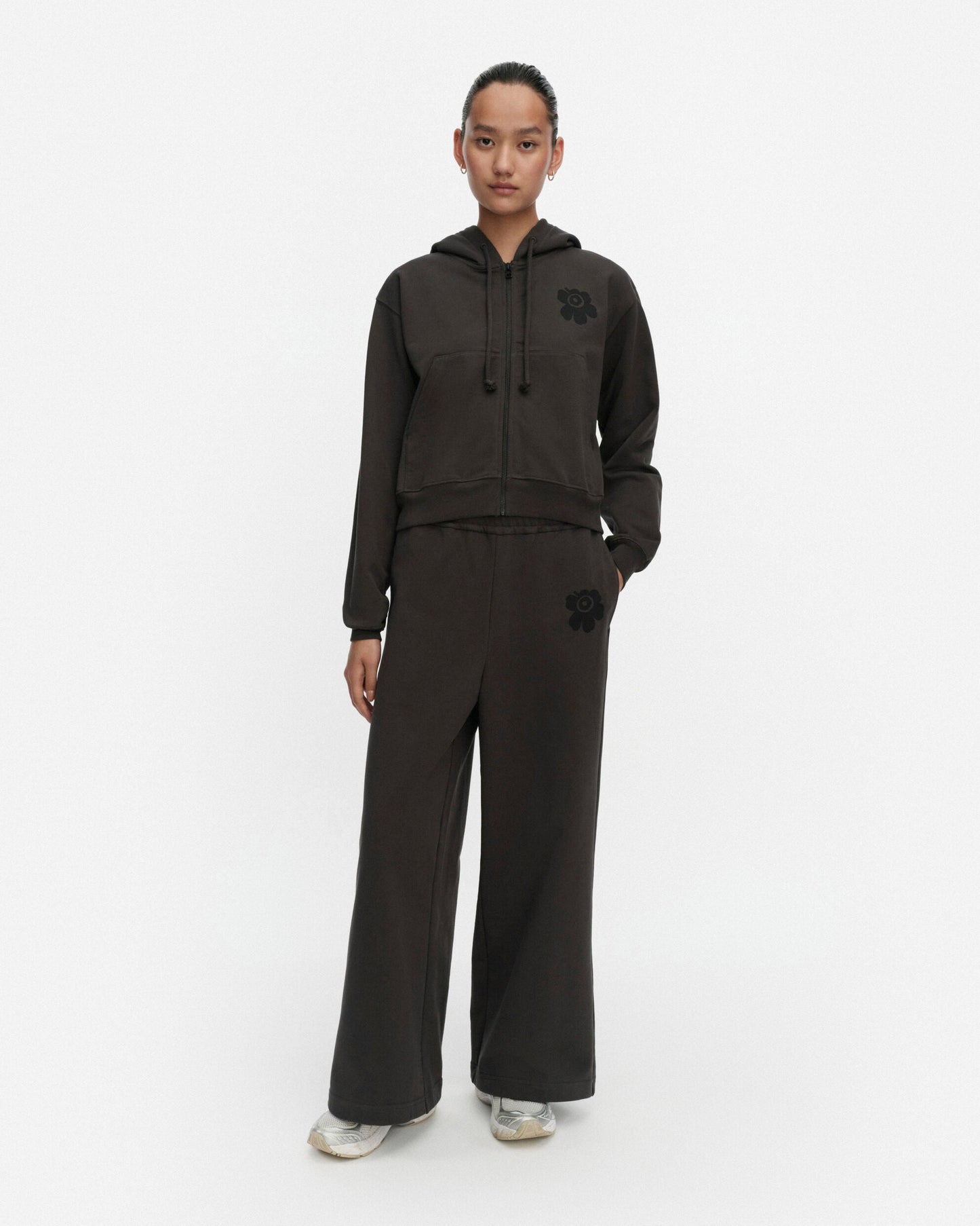 Joggi Unikko Placement Kioski hoodie