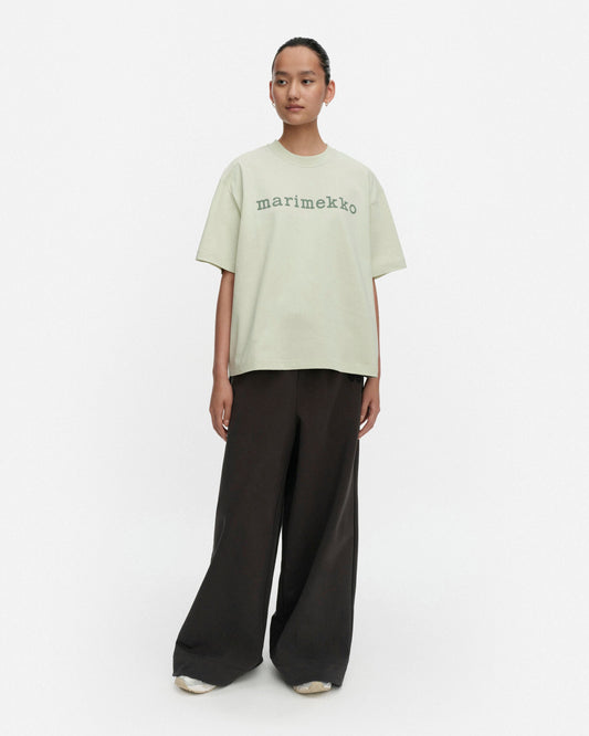 Veisto Logo Placement Kioski t-shirt