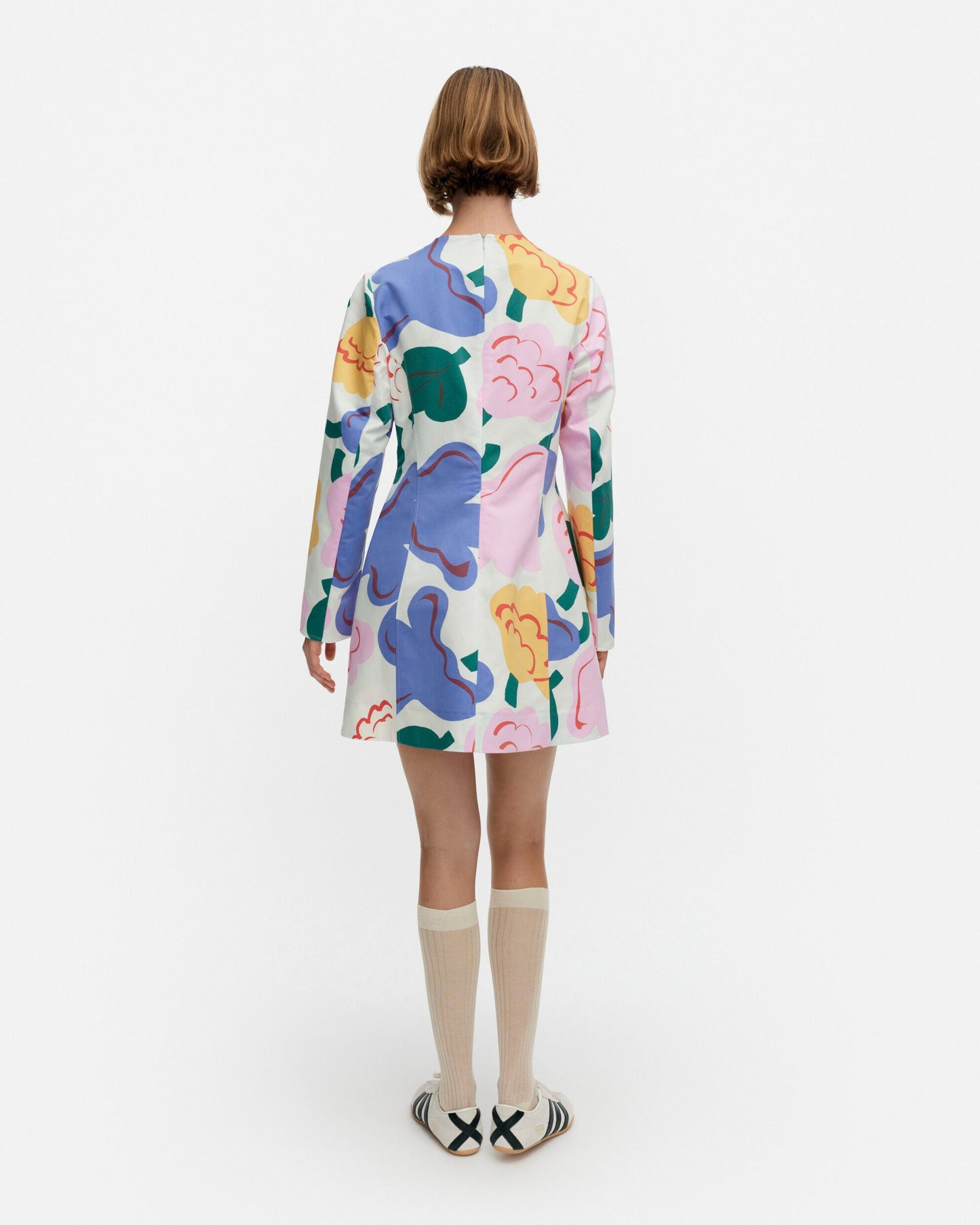 Iloinen Kukasta Kukkaan Dress