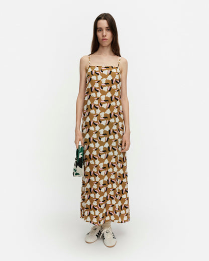 Pyörähdys Lemmitty Dress