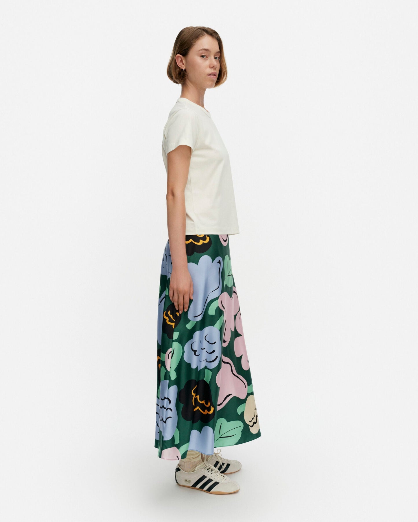 Koostumus Kukasta Kukkaan Silk skirt