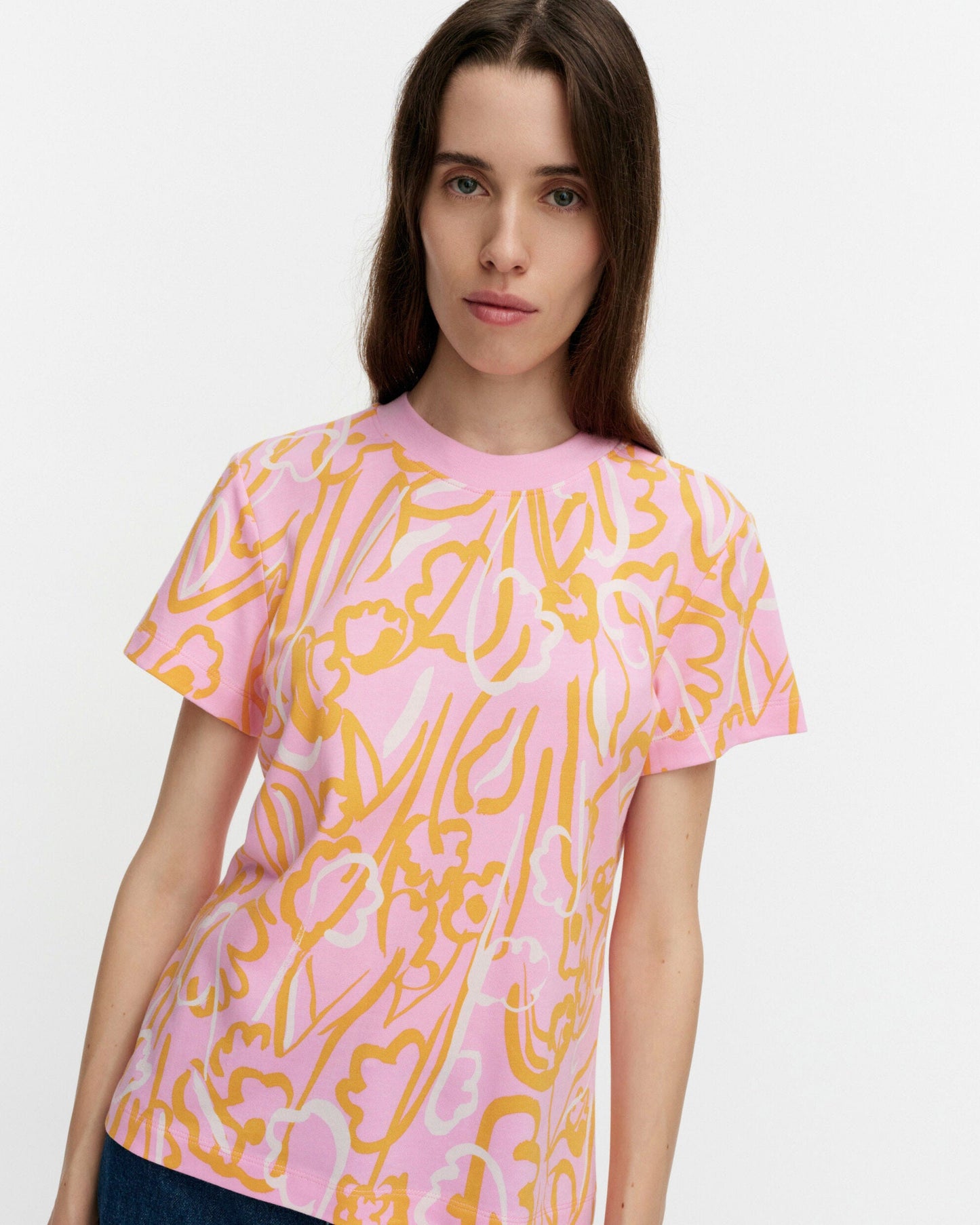 Hionta Ensikukat T-shirt