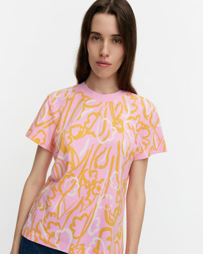Hionta Ensikukat T-shirt