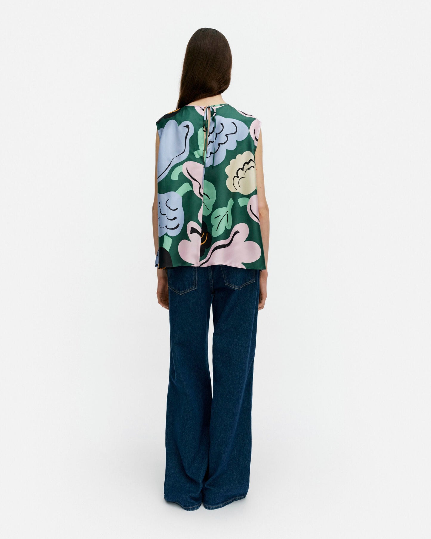 Katoava Kukasta Kukkaan Top