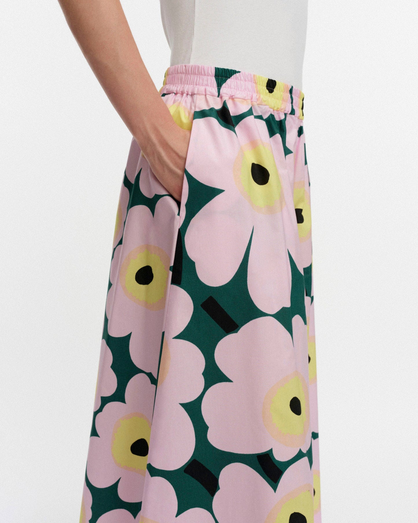 Ae Kearte Unikko Trousers