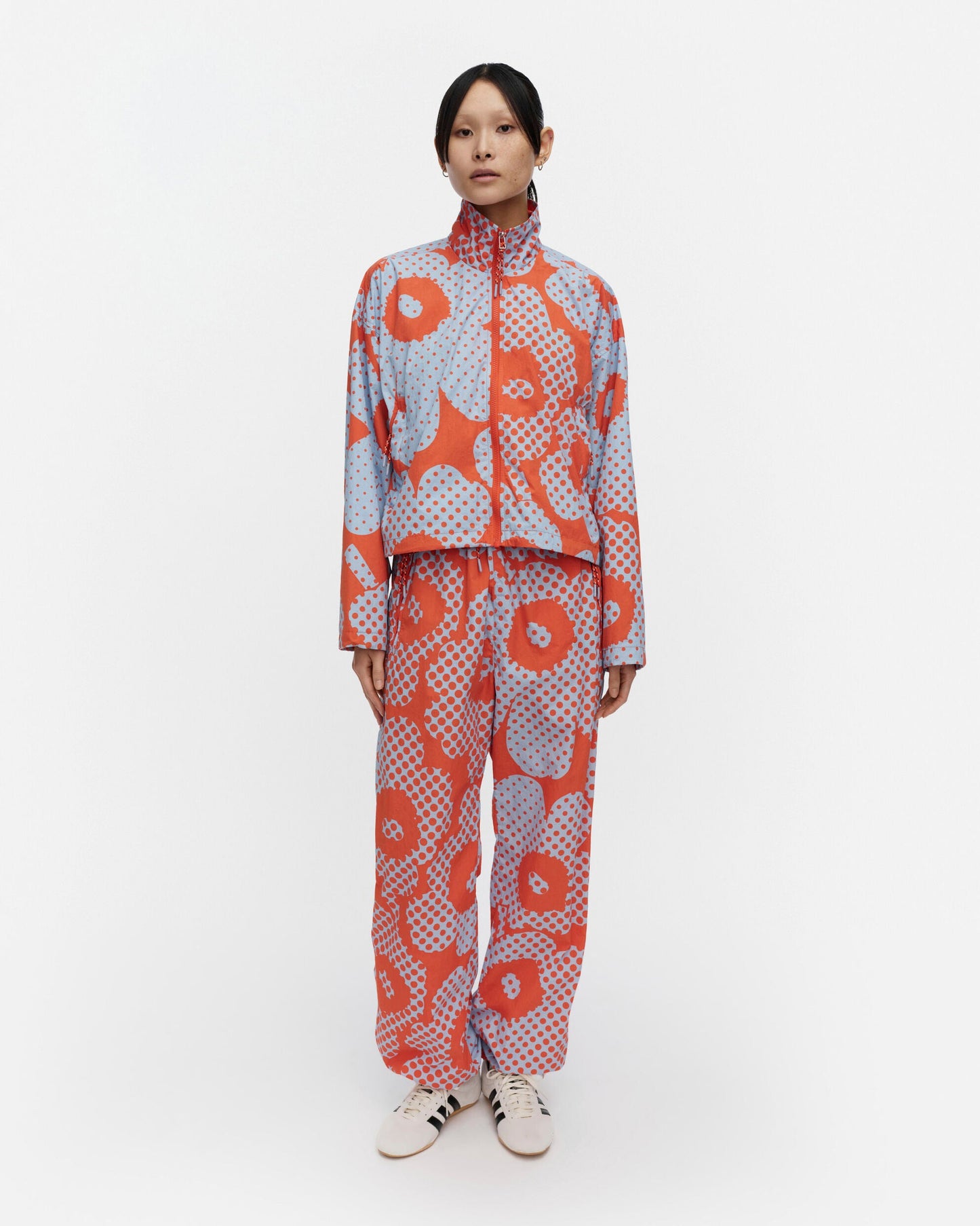 Harjoitus Unikko Kioski activewear coat