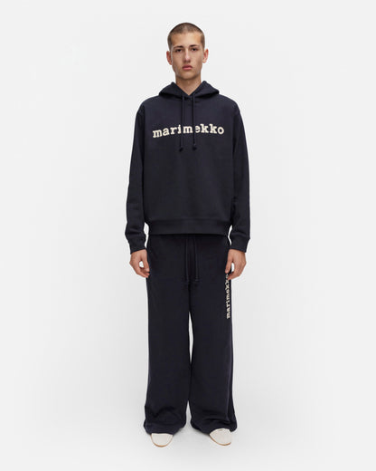 Skripti Logo Placement Kioski hoodie