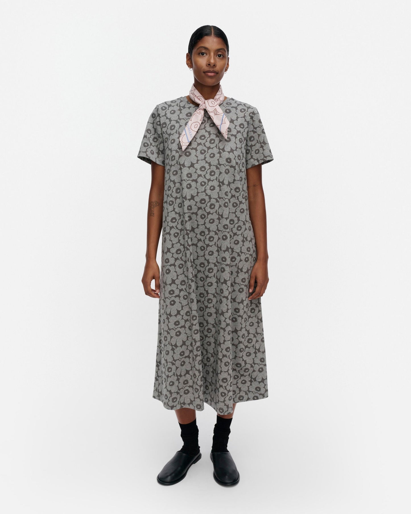 Pisteinen Unikko Dress