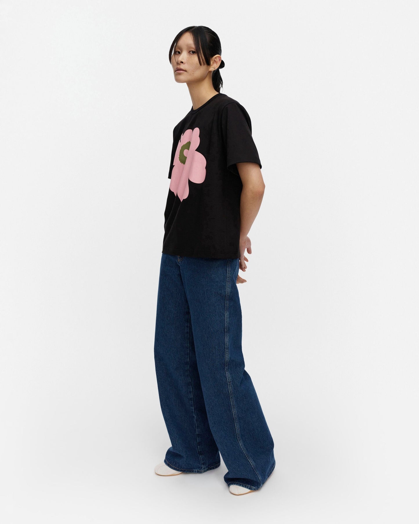 Erna Unikko Placement Kioski t-shirt