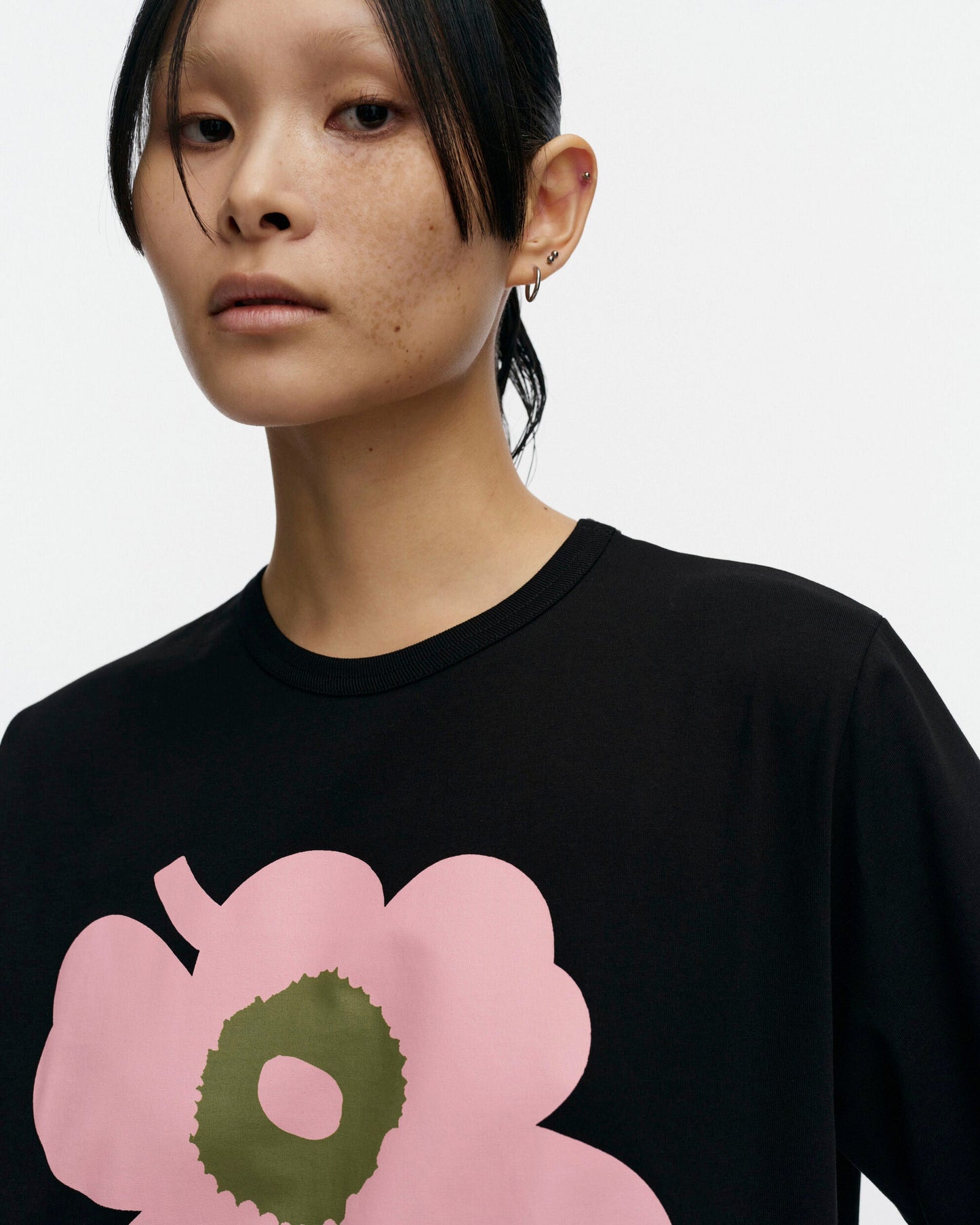 Erna Unikko Placement Kioski t-shirt