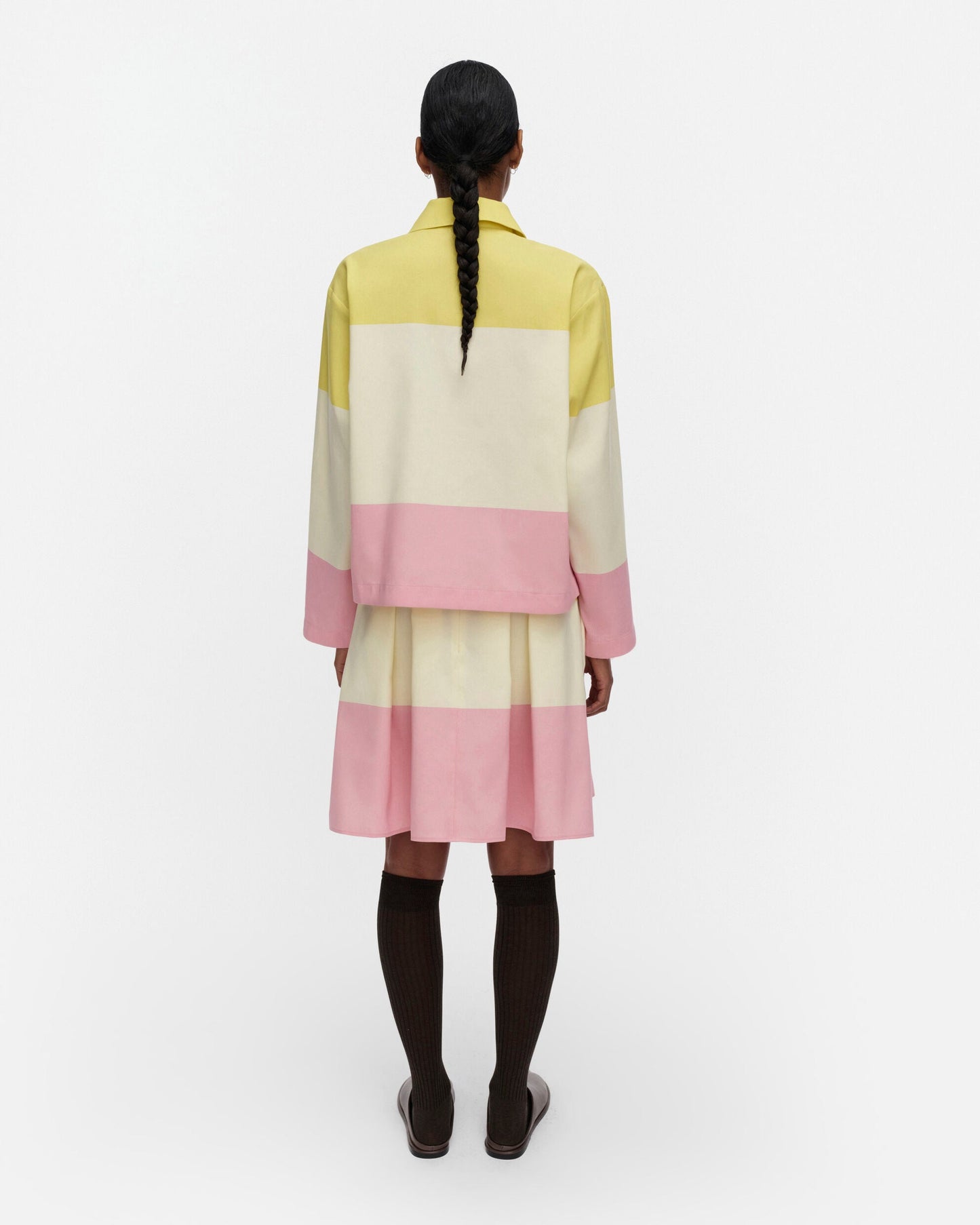 Kirjaimet Hennika Shirt