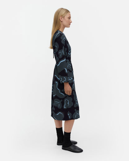Pujotus Kukasta Kukkaan Dress