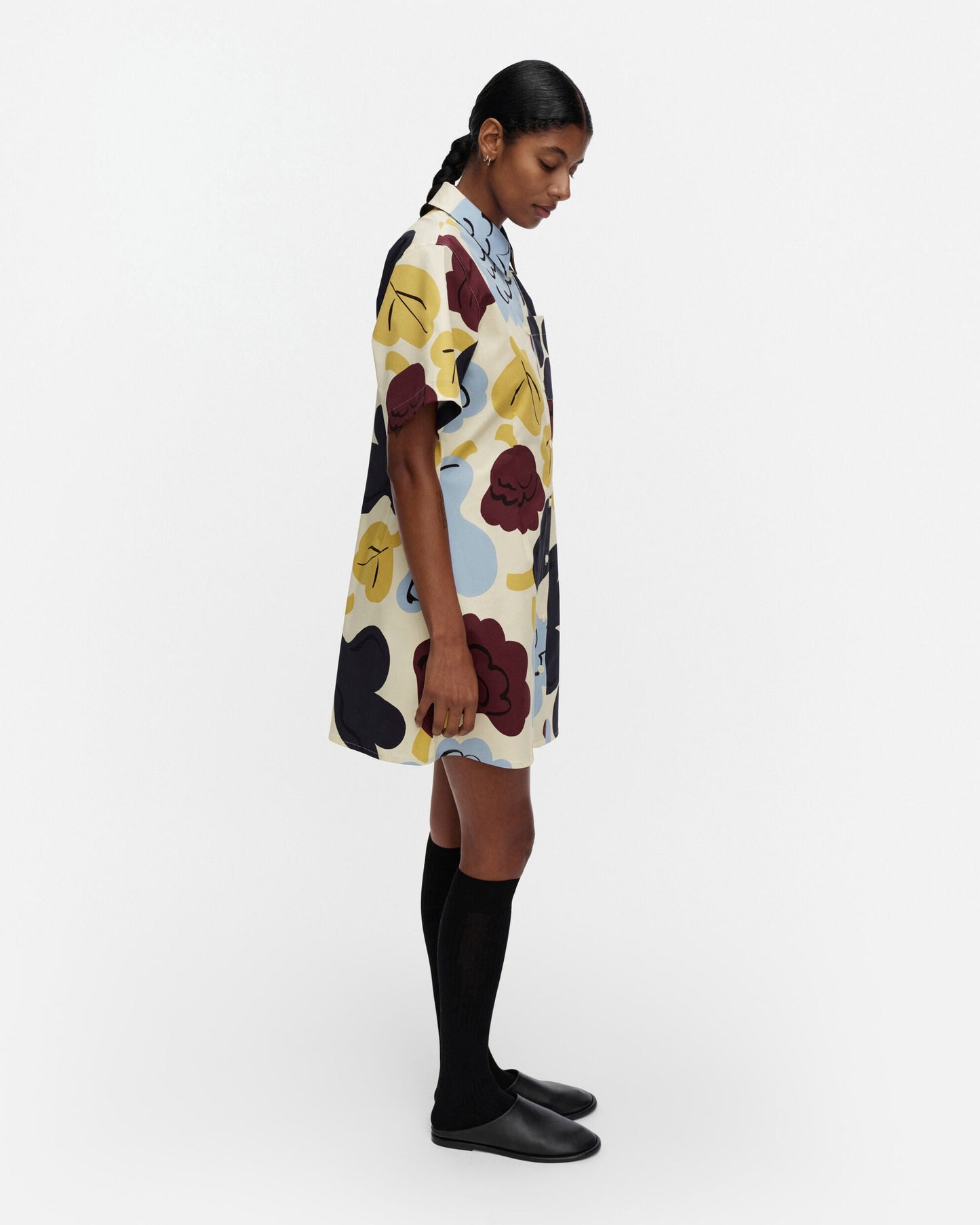 Seikkailu Kukasta Kukkaan Dress
