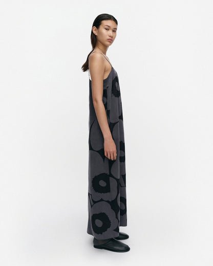 Pyörähdys Unikko Dress