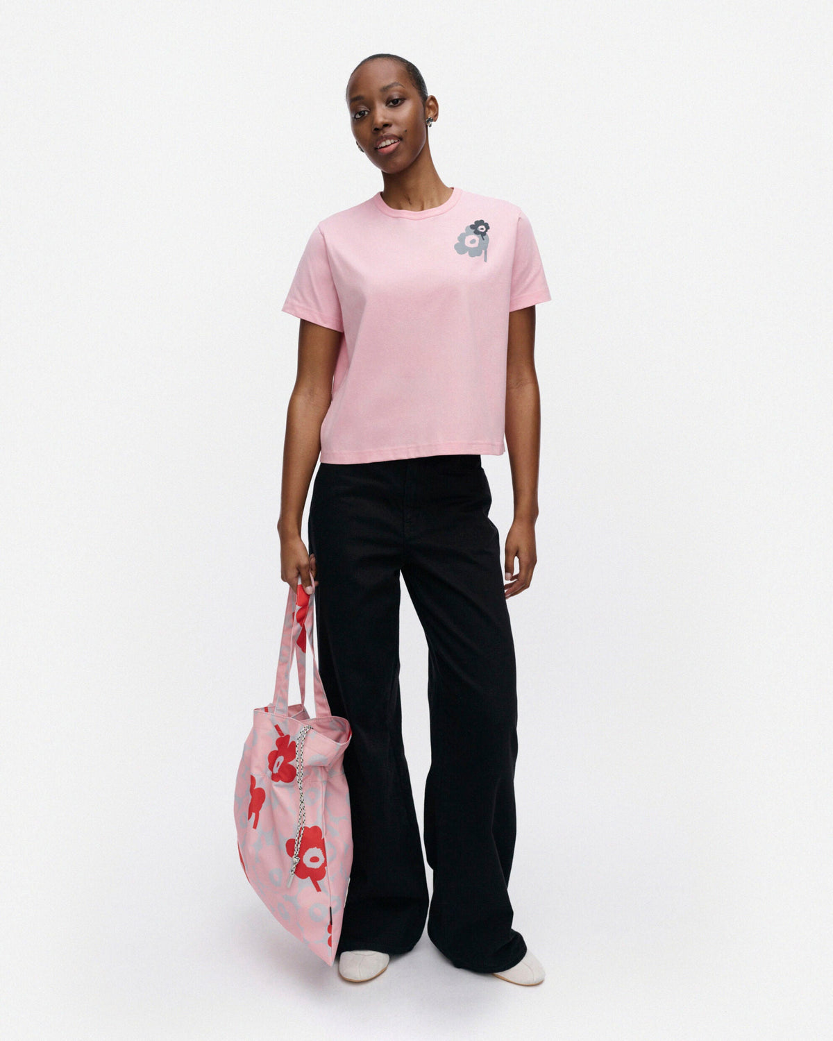 Rauha Unikko Placement Kioski t-shirt