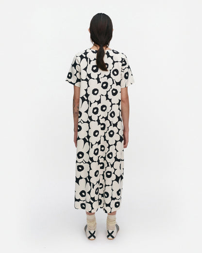 Pisteinen Unikko Dress