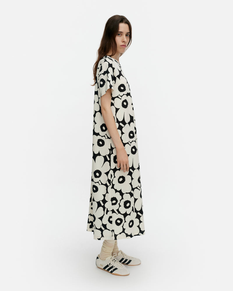 Pisteinen Unikko Dress